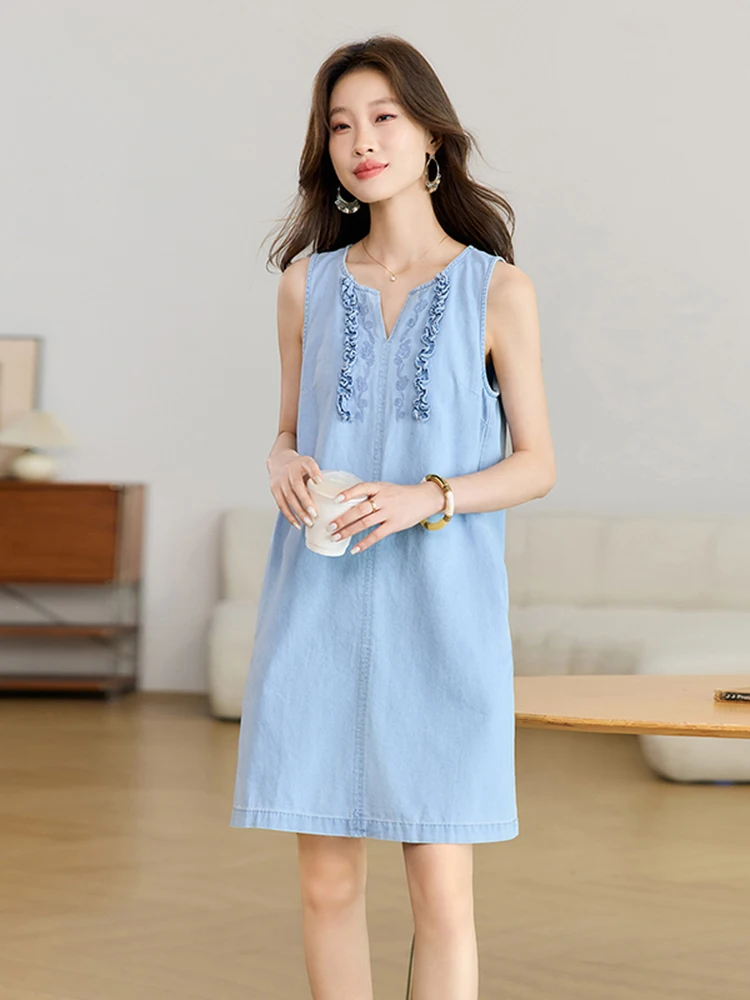 Robe en jean sans manches bleu clair style français avec broderie florale 3D pour femme – Robe d'été streetwear en jean pour femme – Image 4