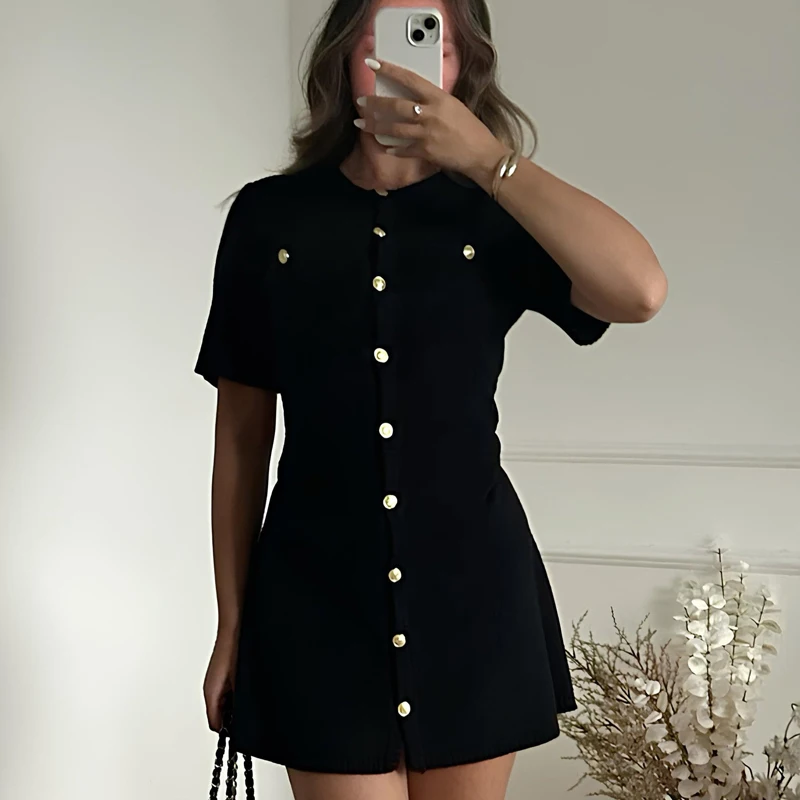 Mini robe tricotée blanche élégante pour femmes, bouton en métal, Sexy, Slim, pull côtelé, tenues de fête de vacances, nouvelle collection automne 2024 – Image 6