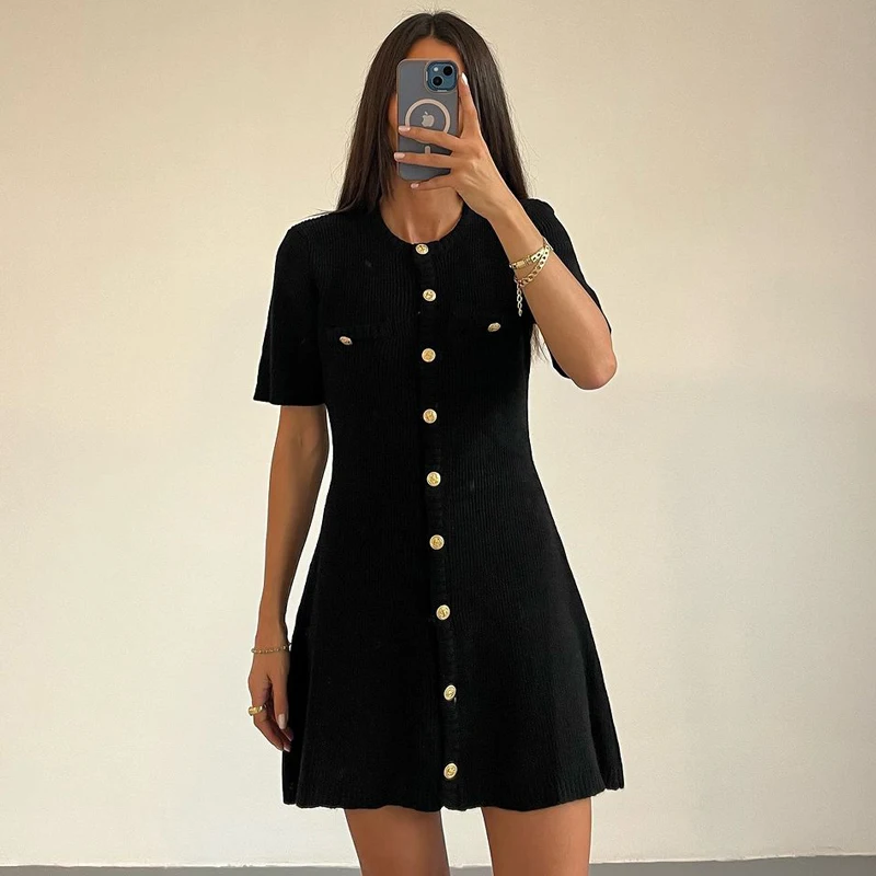 Mini robe tricotée blanche élégante pour femmes, bouton en métal, Sexy, Slim, pull côtelé, tenues de fête de vacances, nouvelle collection automne 2024 – Image 5