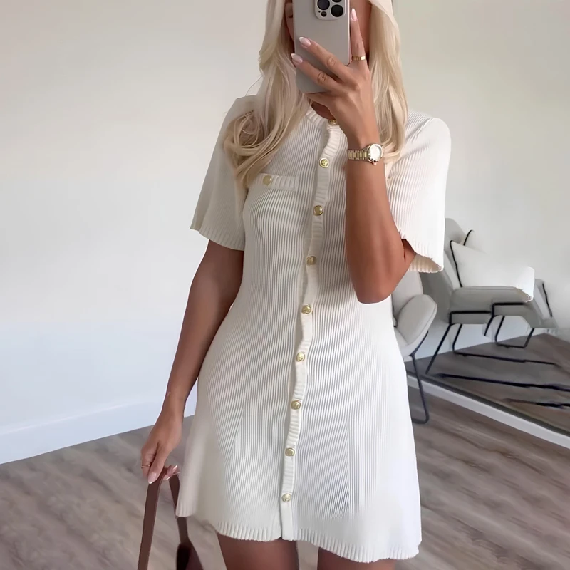 Mini robe tricotée blanche élégante pour femmes, bouton en métal, Sexy, Slim, pull côtelé, tenues de fête de vacances, nouvelle collection automne 2024 – Image 3