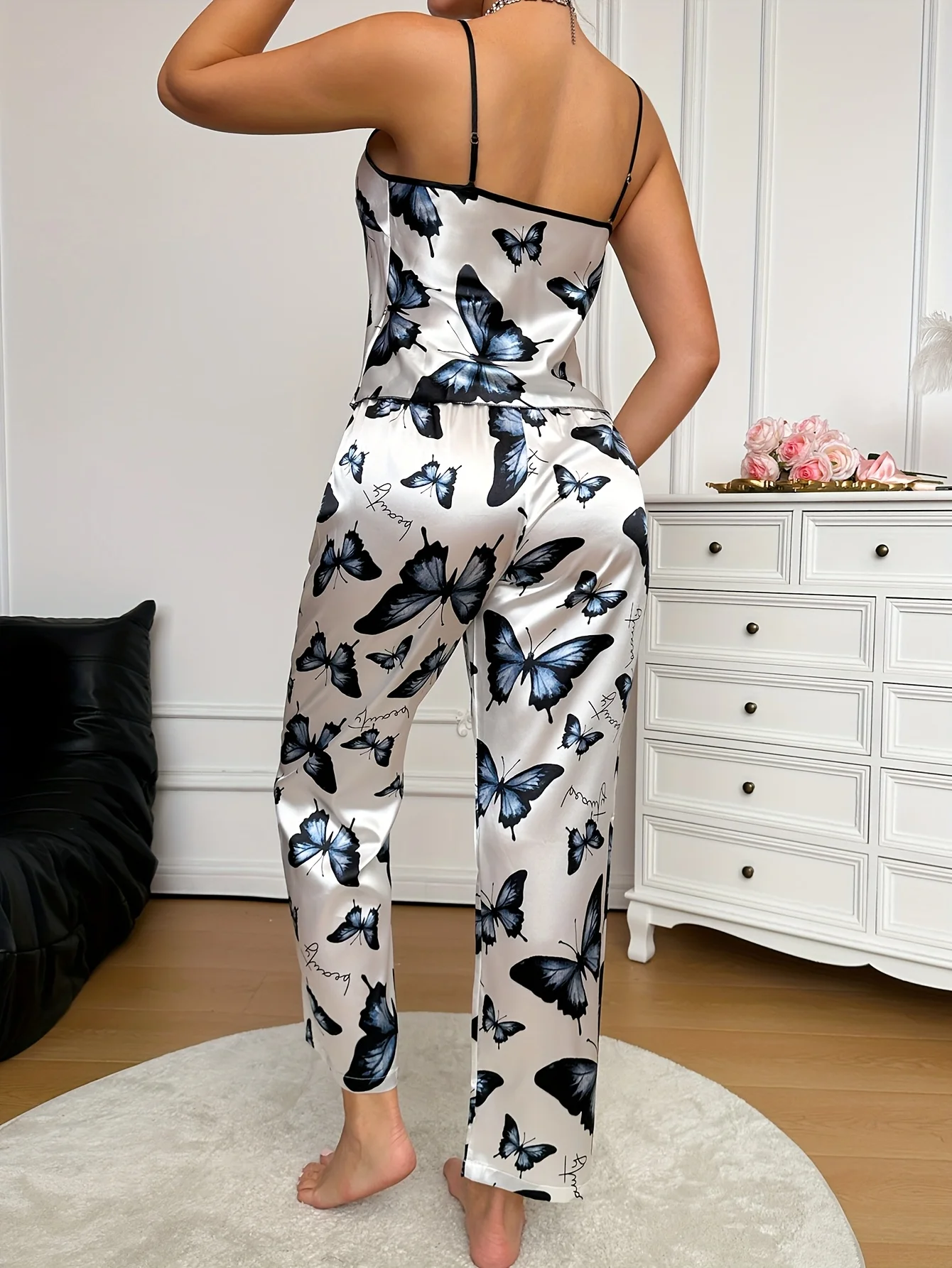 Ensemble pyjama imprimé papillon pour femmes, 2 pièces, haut à col en V et pantalon long, ensemble de vêtements de nuit élégants et à la mode – Image 2