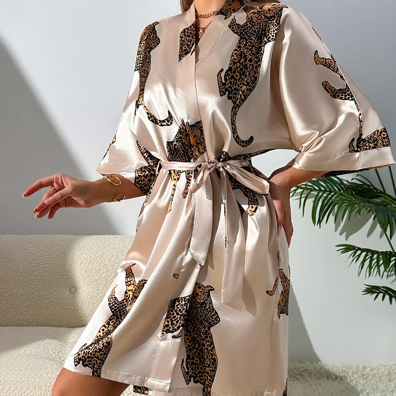 Robe de Nuit Sexy en Satin pour Femme, Col en V, avec Ceinture, Kimono Court, Vêtements de Nuit, Peignoir de Demoiselle d'Honneur – Image 6