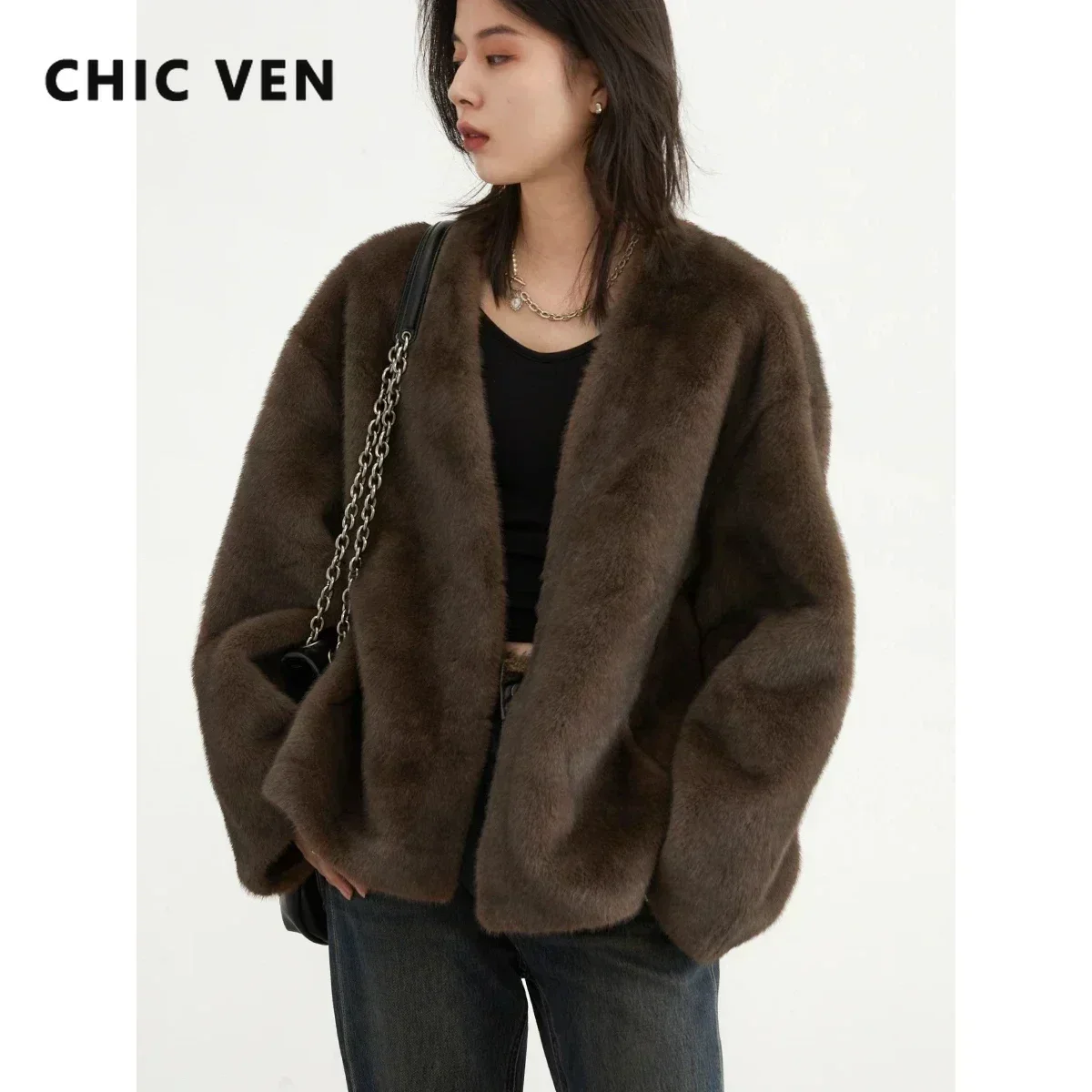 Veste Femme Décontractée Ample Couleur Unie Nouveau Manteau en Peluche Col en V Vêtement d'Extérieur Femme Automne Hiver 2026