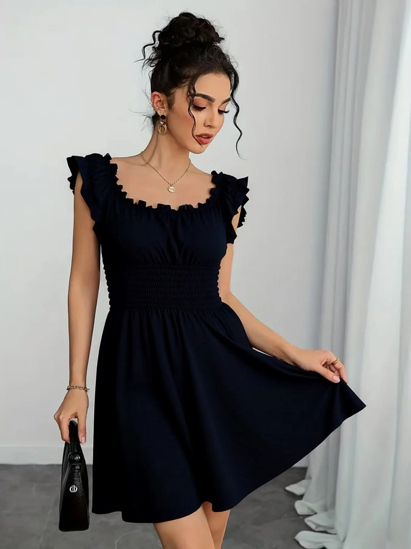 Robe d'été pour femmes, col en v, coupe ajustée, taille élastique, avec motif patchwork floral, adaptée aux vacances à la plage – Image 8